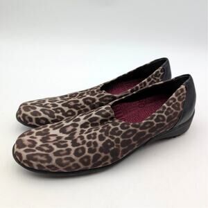 Munro American Leopard Wedge Loafers Slip-On Women’s US7.5 EU38